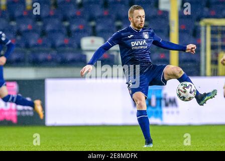 BRÜSSEL, BELGIEN - JANUAR 31: Adrien Trebel von RSC Anderlecht während des Pro League Spiels zwischen RSC Anderlecht und KAA Gent im Lotto Park auf Janua Stockfoto