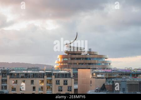 Edinburgh, Schottland - Januar 30 2021: Das W Hotel (Ribbon Hotel), ein neues Mitglied der Skyline von Edinburgh und Teil der Regenerationsentwicklung pro Stockfoto