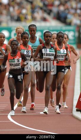 Tirunesh Dibaba aus Äthiopien gewinnt beim IAAF Golden League Athletics Meeting am 06. Juli 2007 im Stade de France in Saint-Denis bei Paris auf 5000 Metern für Frauen. Foto von Gouhier-Guibbaud-Kempinaire-Taamalah/Cameleon/ABACAPRESS.COM Stockfoto