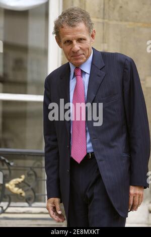 Der französische TV-Anker Patrick Poivre d'Arvor im Bild nach der Legion d'Honneur-Ordenserzeremonie im Elysee-Palast in Paris, Frankreich am 12. Juli 2007. Foto von Bernard Bisson/ABACAPRESS.COM Stockfoto