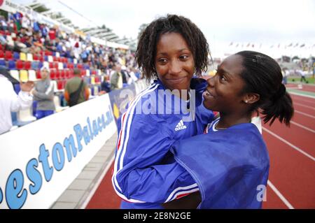 Die französische Manuela Galtier gewinnt die Goldmedaille und Eloyse Lesueur gewinnt die Silbermedaille beim Weitsprung der Frauen bei den Leichtathletik-Junioren-Europameisterschaften am 20. Juli 2007 in Hengelo, Niederlande. Foto von Nicolas Gouhier/Cameleon/ABACAPRESS.COM Stockfoto