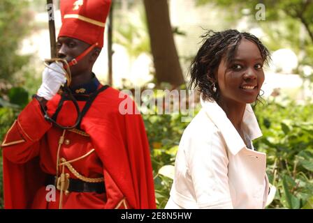 Der für Auswärtige Angelegenheiten und Menschenrechte zuständige Franzose Rama Yade kommt am 26. Juli 2007 im Palais Presidentiel in Dakar, Senegal, an. Foto von Christophe Guibbaud/ABACAPRESS.COM Stockfoto