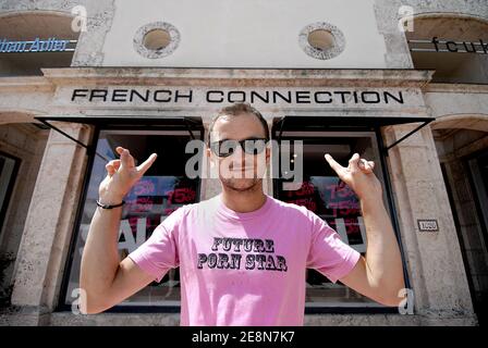 EXKLUSIV-TV-Moderator Jeremy Michalak verbringt seine Sommerferien in Miami Beach, FL, USA am 31. Juli 2007. Foto von Olivier Douliery/ABACAPRESS.COM Stockfoto