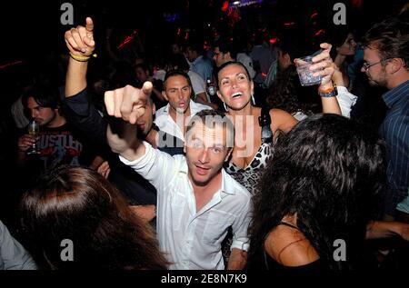 EXKLUSIV-TV-Moderator Jeremy Michalak verbringt seine Sommerferien in Miami Beach, FL, USA am 31. Juli 2007. Foto von Olivier Douliery/ABACAPRESS.COM Stockfoto