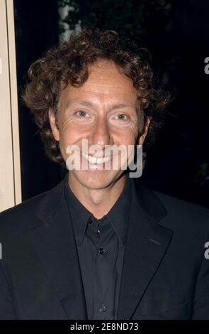 Der französische tv-Moderator Stephane Bern nimmt am 23. August 2007 an der De Grisogono Party im Ritz Hotel in Paris Teil. Foto von Giancarlo Gorassini ABACAPRESS.COM Stockfoto