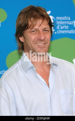 Das Darstellermitglied Sean Bean posiert für Bilder während der Fotozelle für 'Far North' beim 64. Jährlichen Filmfestival in Venedig, Italien, am 30. August 2007. Foto von Nicolas Khayat/ABACAPRESS.COM Stockfoto