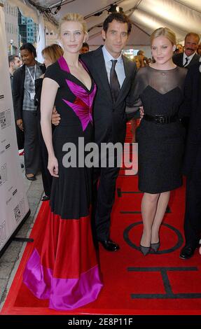 Die Schauspieler Clive Owen, Cate Blanchett und Abbie Cormish besuchen am 9. September 2007 die Premiere von "Elizabeth:The Golden Age" während des Toronto International Film Festival 2007 in Toronto, ON, Kanada. Foto von Olivier Douliery/ABACAPRESS.COM Stockfoto