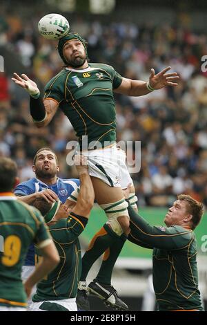 Südafrikas Victor Matfield während des IRB Rugby World Cup Match Pool A - Südafrika gegen Samoa im Parc des Princes, in Paris, Frankreich, am 9. September 2007. Südafrika gewann 59:7. Foto Pool Rugby 2007/Cameleon/ABACAPRESS.COM Stockfoto