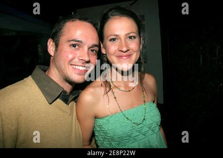 Chloe und ihr Freund besuchen die Party des französischen Fernsehspiels 'Koh Lanta' in L'Etoile in Paris, Frankreich am 11. September 2007. Foto von Benoit Pinguet/ABACAPRESS.COM. Stockfoto