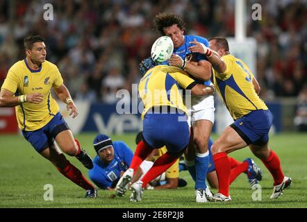 Der Italiener Mauro Bergamasco während der IRB Rugby World Cup 2007, Pool C, Italien gegen Rumänien am 12. September 2007 im Stade Velodrome in Marseille. Foto von Mehdi Taamallah/Cameleon/ABACAPRESS.COM Stockfoto