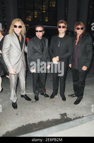 (L-R) David Bryan, Drummer Tico Torres, Sänger Jon Bon Jovi und Gitarrist Richie Sambora besuchen am 26. September 2007 die Recording Academy New York Chapter Gala-Veranstaltung in der Wall Street von Cipriani in New York City, NY, USA. Foto von Gregorio Binuya/ABACAPRESS.COM Stockfoto