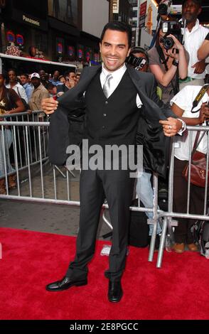 Die Schauspielerin Manny Perez nimmt an der Premiere von Picturehouse's 'El Cantante' Teil, die am Donnerstag, 26. Juli 2007, im AMC 25 Theatre am Times Square in New York City, USA, stattfand. Foto von Gregorio Binuya/ABACAUSA.COM (im Bild: Manny Perez) Stockfoto