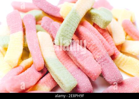 Stapel von bunten Pastellbonbons, aus nächster Nähe Stockfoto