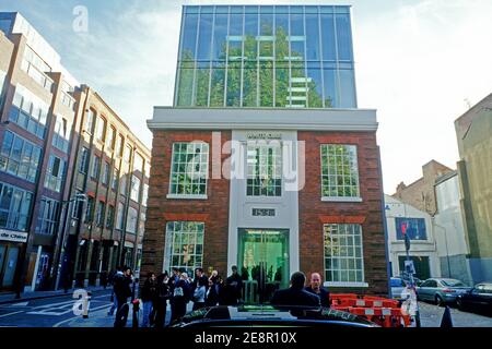 White Cube am Hoxton Square der White Cube am Hoxton Square wurde 2012 geschlossen Stockfoto