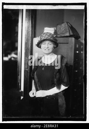 Frau Alice L. Daly, 5-3-22 Stockfoto