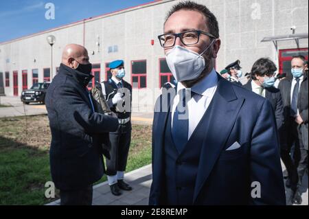 Justizminister Alfonso Bonafede während der Amtseinführung.während der jüngsten Regierungskrise nahm Justizminister Alfonso Bonafede an der Eröffnung des Justizjahres 2021 im Hochsicherheitsgericht in Lamezia Terme im Bezirk Catanzaro Teil. Bei der Zeremonie waren auch mehrere prominente Persönlichkeiten in der nationalen Justiz Welt und Nicola Gratteri, die Staatsanwältin, die eine führende Rolle bei der Förderung des Prozesses "Rinascita Scott", einer der größten Prozess für Mafia in Italien (laufenden) hatte anwesend. Stockfoto