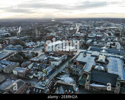 Bolton, Großbritannien. September 2017. (Anmerkung der Redaktion: Bild von einer Drohne) Sonnenaufgang über der Stadt Bolton, Greater Manchester. Kredit: SOPA Images Limited/Alamy Live Nachrichten Stockfoto