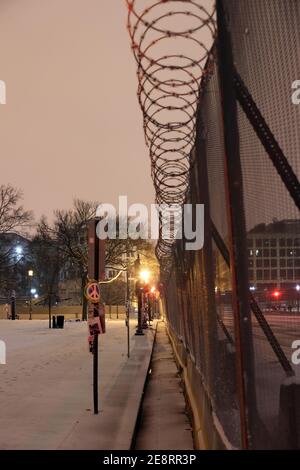 Washington, DC, USA. Januar 2021. Blick auf Washington, DC zu Beginn eines großen Nor'oster-Wintersturms, der die östlichen Vereinigten Staaten für die nächsten zwei Tage am 31. Januar 2021 traf. Kredit: Mpi34/Media Punch/Alamy Live Nachrichten Stockfoto