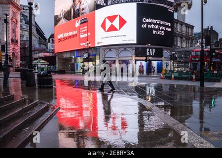 London, Großbritannien. Januar 2021. Eine Anzeige der HSBC UK Bank, einer britischen multinationalen Bank- und Finanzdienstleistungsorganisation, die in London zu sehen ist. Kredit: SOPA Images Limited/Alamy Live Nachrichten Stockfoto