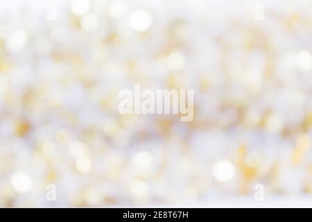 Abstrakter, unscharfer Bokeh-Hintergrund. Pastellfarben. Bokeh Lichtkulisse für Design und Präsentationen. Konzept der Feier. Sanfte Tonung. Stockfoto