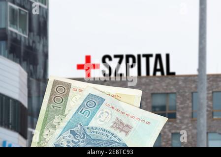 Ein Krankenhaus in Polen und Geld polnische zloty PLN Stockfoto