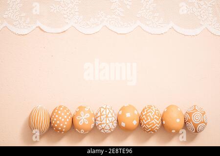 Handbemalte Ostereier. Texturhintergrund Stockfoto