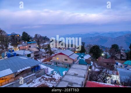 Am frühen Morgen Blick auf die Landschaft der Mall Road Muree Stockfoto