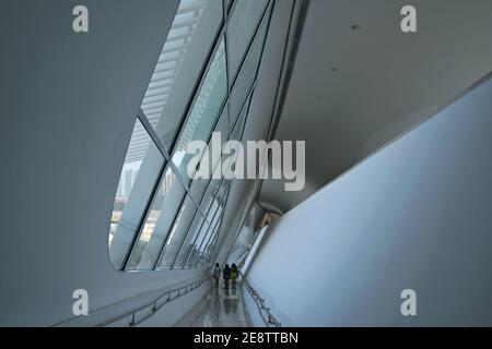 Innenansicht des Museums von Morgen (Museu do Amanhã) auf Praça Mauá in Porto Maravilha in Rio de Janeiro, Brasilien. Stockfoto