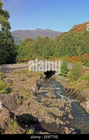 Ashness Bridge bei Keswick Stockfoto