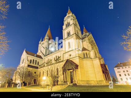 Wien - St. Francis of Assisi Church, Mexikoplatz Stockfoto