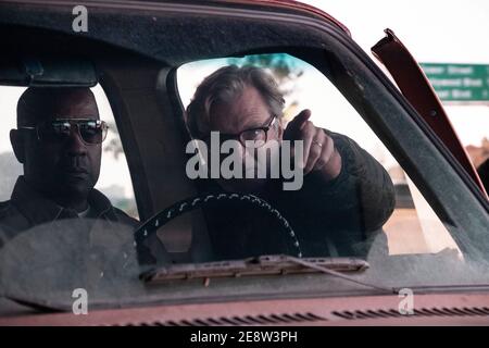 DENZEL WASHINGTON und JOHN LEE HANCOCK in THE LITTLE THINGS (2021), Regie: JOHN LEE HANCOCK. Quelle: WARNER BROS. / Album Stockfoto