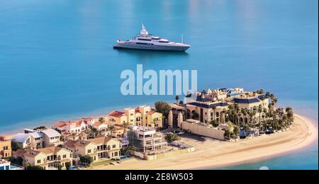 Dubai Marina mit luxuriösen Wolkenkratzern und Boote, Dubai, Arad Emiräte Stockfoto