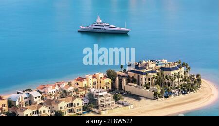 Dubai Marina mit luxuriösen Wolkenkratzern und Boote, Dubai, Arad Emiräte Stockfoto