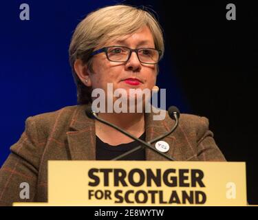 **DATEI-BILDER** Aberdeen, Schottland, UK. Februar 2021. FILE IMAGES Aberdeen, 13. Oktober 2019. Abgebildet: Joanna Cherry QC MP. Brexit-Diskussionen auf der Konferenz der Scottish National Party (SNP) im Aberdeen Exhibition Conference Centre (AECC). News: Joanna Cherry wurde aus ihrer Rolle in der SNP Westminster Gruppe „entlassen“. MP für Edinburgh South West diente als Schattenminister der Nationalisten für das Innenministerium und die Justiz. Quelle: Colin Fisher/Alamy Live News Stockfoto