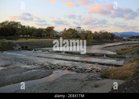 Kamo River, kyoto Main River, einer der berühmten Fluss in japan Stockfoto