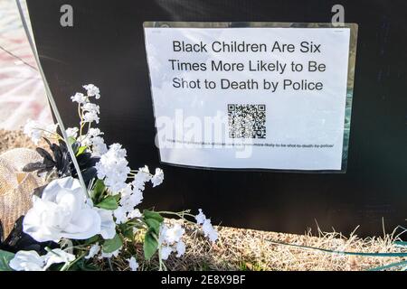 RICHMOND, VIRGINIA, JANUAR 17 - Atmosphäre rund um das Robert E. Lee Monument am 17. Januar 2021 in Richmond, Virginia. Foto: Chris Tuite/ImageSPACE/MediaPunch Stockfoto