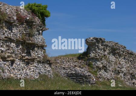 Teil des südlichen Tores und der Mauer der römischen Stadt Calleva Atrebatum. Stockfoto