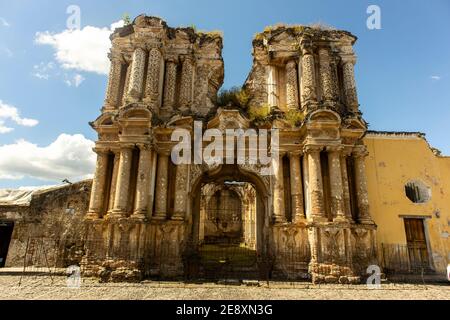 kirchenruine in antigua guatemala Stockfoto