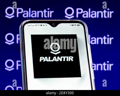 Ukraine. Februar 2021. In dieser Abbildung ist ein Logo von Palantir Technologies Inc. Auf einem Smartphone-Bildschirm zu sehen. Kredit: Igor Golovniov/SOPA Images/ZUMA Wire/Alamy Live Nachrichten Stockfoto