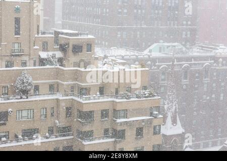 Der Monster-Wintersturm Orlena schuf am 1. Februar 2021 in New York City weiße Bedingungen Stockfoto