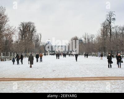 Tuileries Garten mit Schnee während der Wintersaison, Paris, Frankreich Stockfoto