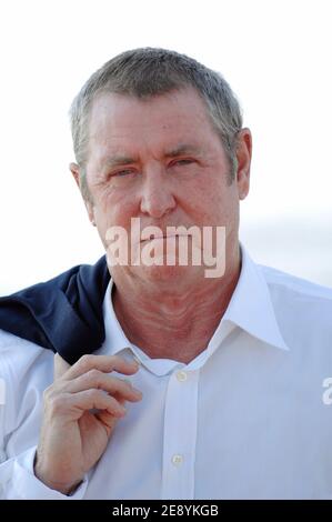 Der britische Schauspieler John Nettles posiert während der 23. MIPCOM 2007 (International Film and Program Market for TV, Video, Cable and Satellite) am 9. Oktober 2007 in Cannes, Frankreich. Foto von Giancarlo Gorassini/ABACAPRESS.COM Stockfoto