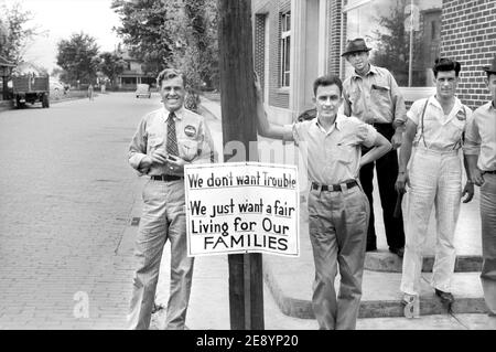 Mitarbeiter von Coca-Cola Anlage auf Streik, Sikeston, Missouri, USA, John vachon für die Farm Security Administration, Mai 1940 Stockfoto