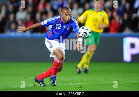 Frankreichs Thierry Henry beim EM 2008 Qualifyspiel Gruppe B, Frankreich gegen Litauen im Stadion "La Beaujoire" in Nantes, Frankreich, am 17. Oktober 2007. Frankreich gewann 2:0. Foto von Nicolas Gouhier/Cameleon/ABACAPRESS.COM Stockfoto