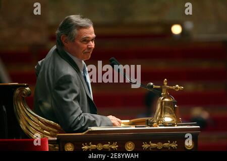 Der französische Parlamentspräsident Bernard Accoyer nimmt an der wöchentlichen Fragestunde an die Regierung Teil, die am 23. Oktober 2007 in der französischen Nationalversammlung in Paris stattfand. Foto von Mousse/ABACAPRESS.COM Stockfoto