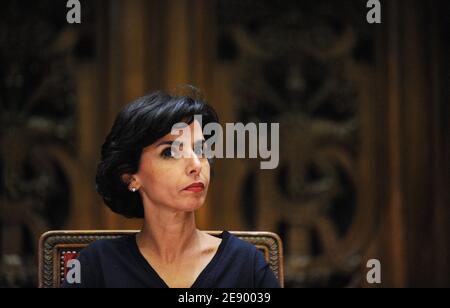 Justizministerin Rachida Dati nimmt am 31. Oktober 2007 an der Eröffnungszeremonie des 51. Internationalen Juristenkongresses im großen Amphitheater der Sorbonne der Pariser Universität Teil. Foto von Christophe Guibbaud/ABACAPRESS.COM Stockfoto