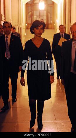 Justizministerin Rachida Dati hält am 31. Oktober 2007 eine Rede während der Eröffnungszeremonie des 51. Internationalen Kongresses der Anwälte im Amphitheater der großen Sorbonne der Pariser Universität. Foto von Christophe Guibbaud/ABACAPRESS.COM Stockfoto