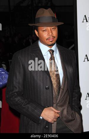 Der Schauspieler Terrence Howard kommt am 11. November 2007 zur Premiere von Warner Bros. Pictures 'August Rush' im Ziegfeld Theater in New York City, NY, USA. Foto von Gregorio Binuya/ABACAPRESS.COM Stockfoto