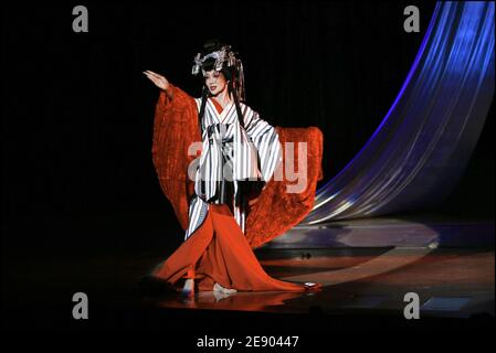 Miss International Queen 2007 transsexuelle Schönheitswettbewerb im thailändischen Ferienort Pattaya, ca. 150 km südöstlich von Bangkok, Thailand am 11. November 2007. Foto von Patrick Durand/ABACAPRESS.COM Stockfoto