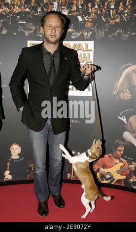 Der belgische Schauspieler Benoit Poelvoorde wurde am 17. November 2007 bei der Abschlussfeier des 8. Filmfestivals Musik und Kino in Auxerre, Frankreich, ausgezeichnet. Foto von Giancarlo Gorassini/ABACAPRESS.COM Stockfoto